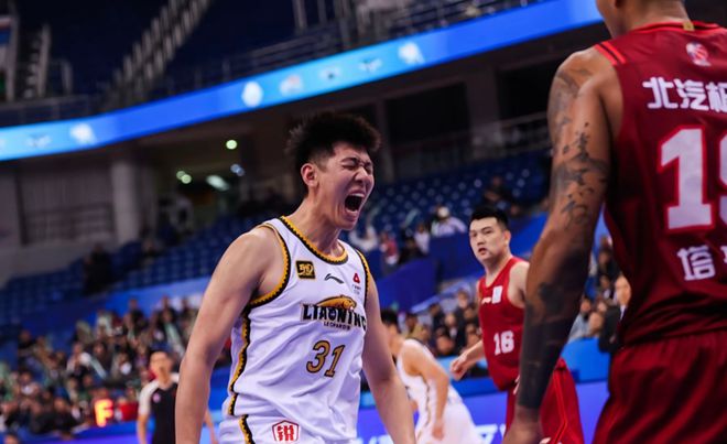 两战轰56分27板！辽篮2米13潜力中锋大杀四方，能否接班韩德君？