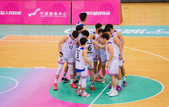 狂赢32分！丁伟带队喜提5连胜，程帅澎独砍24+8，余嘉豪高效6中6