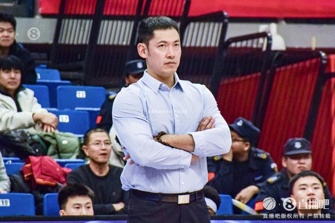 重磅转会️贾磊：天津男篮主教练张庆鹏接近出任北控男篮主帅