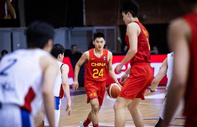 中国男篮集训名单再生变！赵维伦+张镇麟退出，郭士强或重新考察