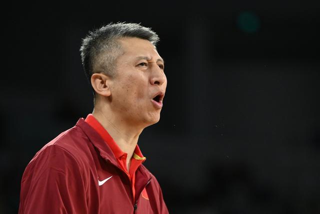 郭导加油！郭士强第2次带领中国男篮杀进亚洲杯决赛 09年不敌伊朗