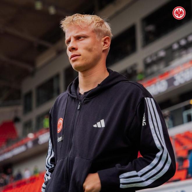 官方：法兰克福中场奥斯卡-霍伊伦大腿肌肉拉伤，伤愈时间未知