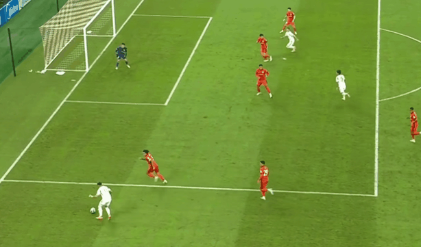 又1场脆败！遭亚冠新军戏耍，海港3轮1分倒数第1，中超霸主成笑柄