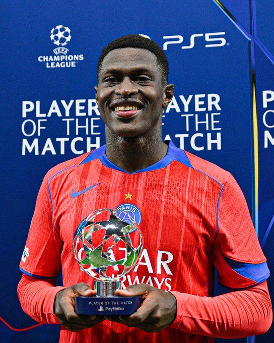 门德斯当选大巴黎vs勒沃库森全场最佳，连续第二场获此殊荣