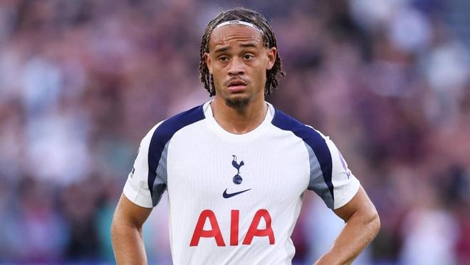 每体:新赛季联赛仅有1助攻,西蒙斯适应英超仍需时间 每体:新赛季联赛仅有1助攻,西蒙斯适应英超仍需时间