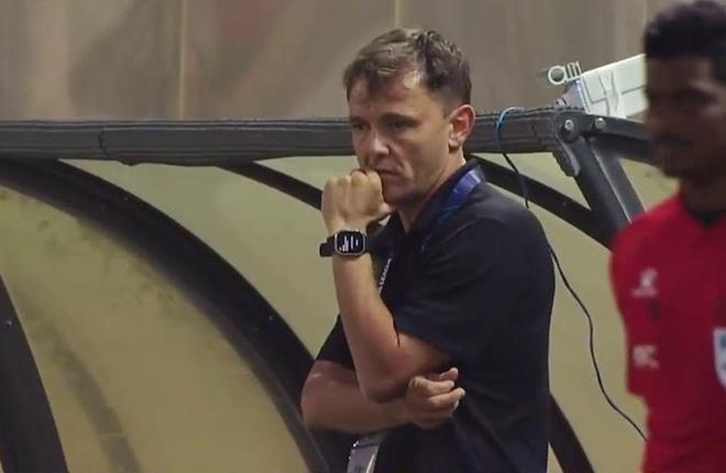 半程冠军成鱼腩了!张健智住门线了?两将上场 球迷心里咯噔一下 半程冠军成鱼腩了!张健智住门线了?两将上场 球迷心里咯噔一下