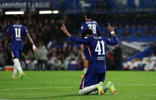 点射破门+8次射门，埃斯特旺当选切尔西本轮欧冠队内最佳球员