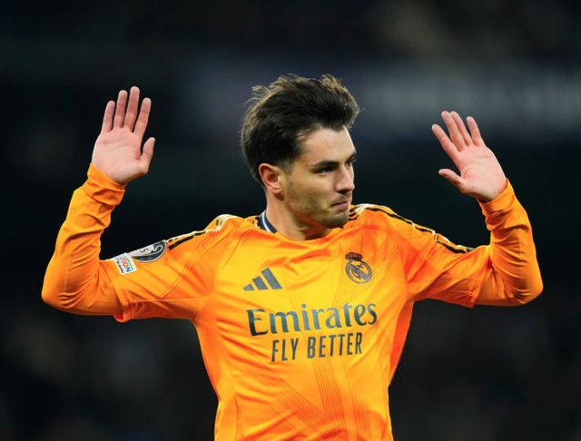 决战巴萨！皇马首发唯一悬念：2人竞争主力 阿隆索艰难选择