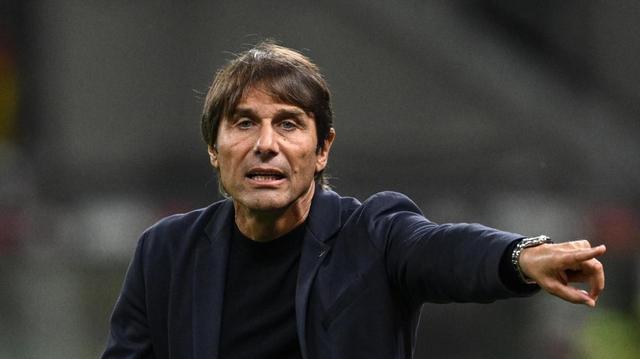 意媒：那不勒斯召开深度会议，孔蒂要求改变并重申团结精神