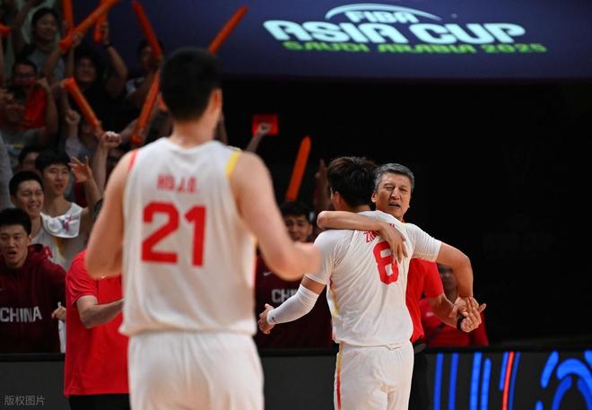 CCTV5直播！中国男篮PK韩国，两大王牌驰骋归来，郭士强冲开门红
