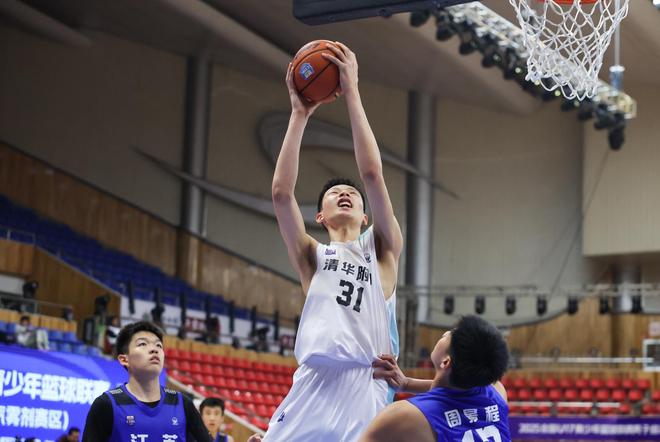 新周琦来了！中国男篮又一15岁2米15新星崛起：霸气加冕盖帽王