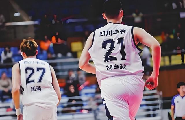 俺是效力北京的河南籍辽宁青训球员，怎么就在全运会穿四川球衣？