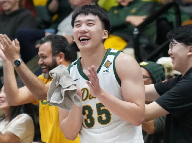 首发贡献9分4篮板！中国前锋足够强硬，率队大胜45分