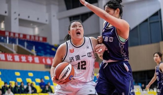 狂轟34分26板！中國女籃又冒出一條大鯊魚：她聯手張子宇會怎樣？