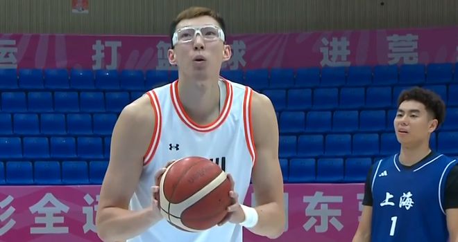 全运会：四川大胜上海4连胜头名进八强 周琦19+12孙铭徽16+6