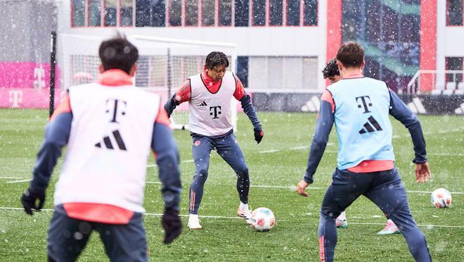 久違了，伊藤洋輝自今年3月以來首次進入拜仁比賽大名單