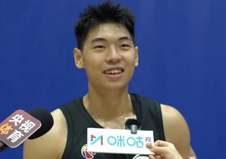 崔永熙：徐杰给队友帮助很多，杜锋对我们严苛是想让大家进步