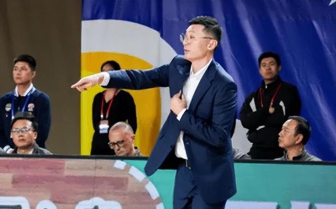 胜北控发布会！刘炜满意攻守+篮板，齐麟直指打出新疆气势！