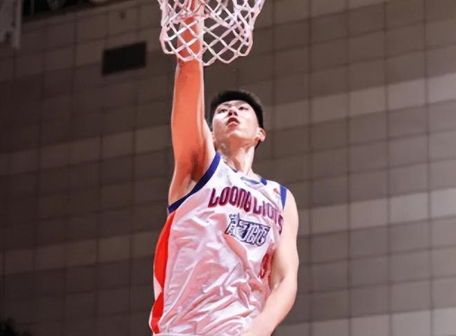 勝廣州發布會！杜鋒提徐昕生日，寄語小將珍惜機會，解析次節崩盤