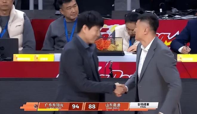 广东男篮6分险胜！徐杰22+8，王少杰被骂，他成球队最大隐患