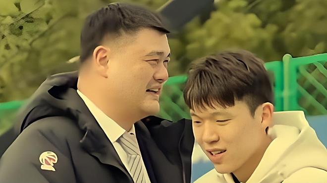 曾凡博比杨瀚森惨！闯荡NBA不容易,不如联手威斯布鲁克争CBA冠军?