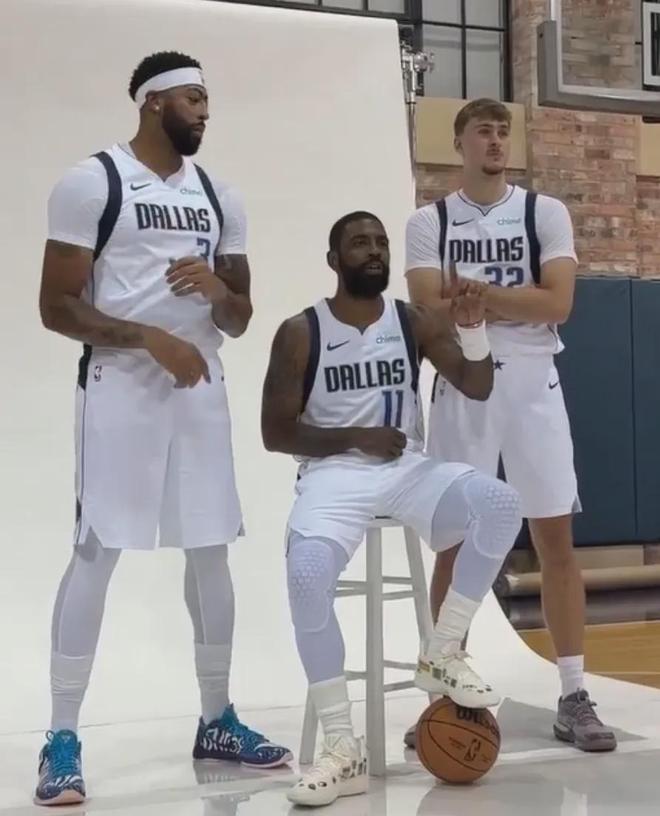 官宣！头+腿筋+脚踝！全伤了！也离谱啊，浓眉哥...