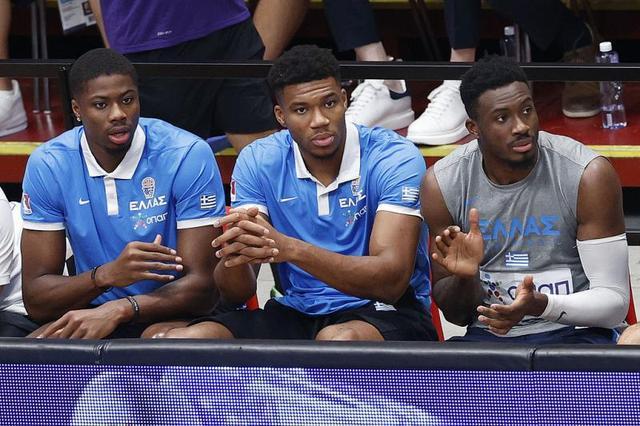 NBA｜雄鹿为留住字母哥拼了 三兄弟同时效力一支球队创历史