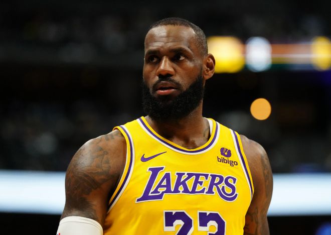 在湖人被立雕像有多难？NBA历史仅6人，詹姆斯有机会吗？