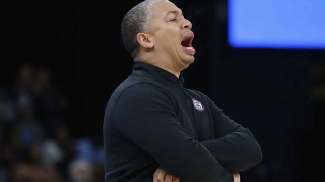 3勝17負，近15最差！叫停訓練，更衣室徹底失控！不如推倒重建