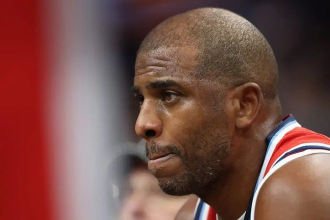 保羅現(xiàn)狀科普：快船沒法裁掉他 深夜遣返唯一解釋是隊內矛盾嚴重