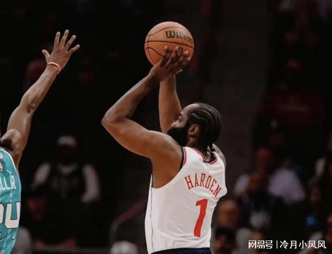 快船大勝夜：哈登創(chuàng)五大紀(jì)錄，保羅宣布退役，小卡終迎回歸