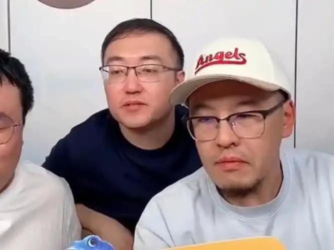 杨毅坦言库里可能是NBA在中国的最后一位全民偶像！这波球迷老了