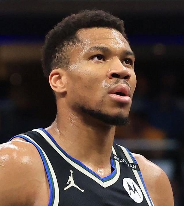 湖人记者：湖人有望趁火打劫字母哥，明夏他们有3首轮3互换