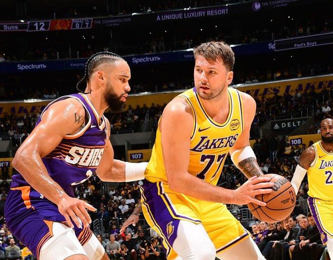 又爆冷！湖人17分慘敗太陽，東契奇38分9失誤，湖人暴露4個問題