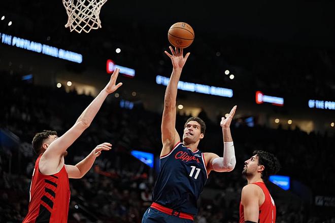 单场狂进9记三分，快船内线老将突然间打出了赛季最佳之战？