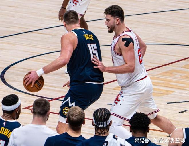 NBA最新排名！火箭三隊(duì)排名互換，勇士西部第8不穩(wěn)，快船跌入谷底