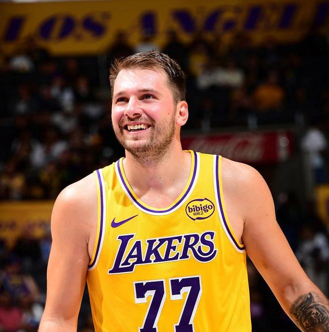 东契奇31+5+9，艾顿和落选秀平分秋色，威少现场督战国王绝杀湖人