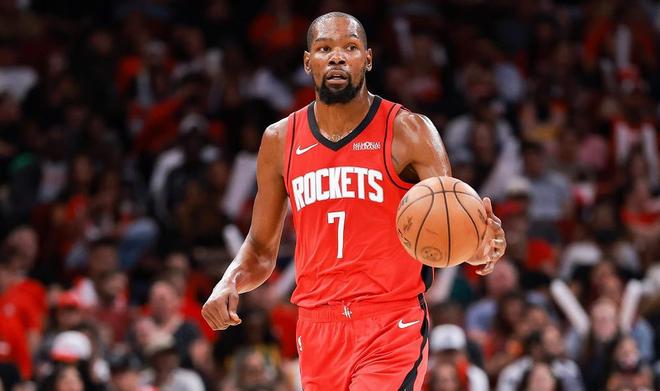 威少超鄧肯！火箭121-95國(guó)王，看數(shù)據(jù)：他是頭號(hào)功臣！