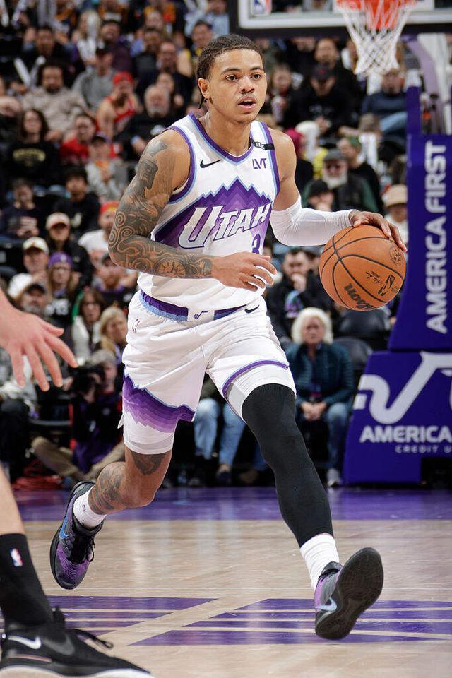 火箭阿門(mén)絞殺，灰熊埃迪爆發(fā)，綠軍鴨王顯鋒芒，湖人東里張狂