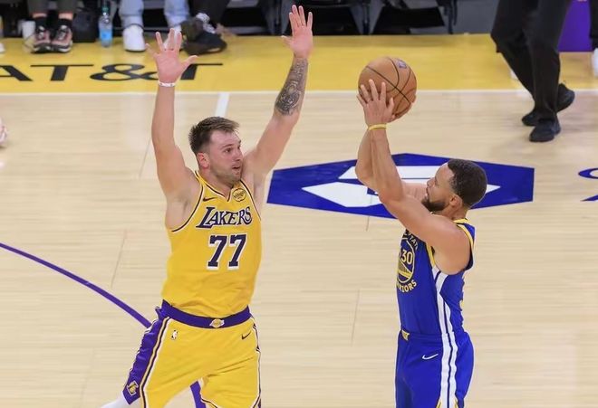 兩年1.1億頂薪，發(fā)牢騷抱怨球隊！場均20分，或許該離開的是你