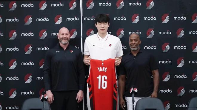杨瀚森NBA首秀来了！身披16号球衣，对阵勇士