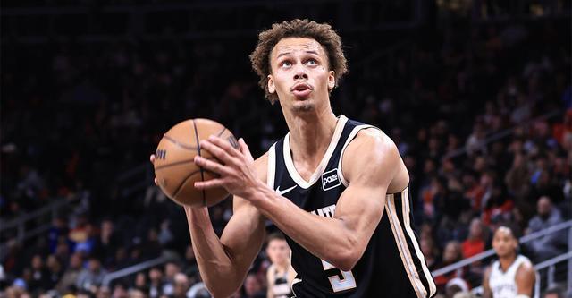 戴森：今晚过于追求高难度传球 频繁失误让我们付出了惨痛代价