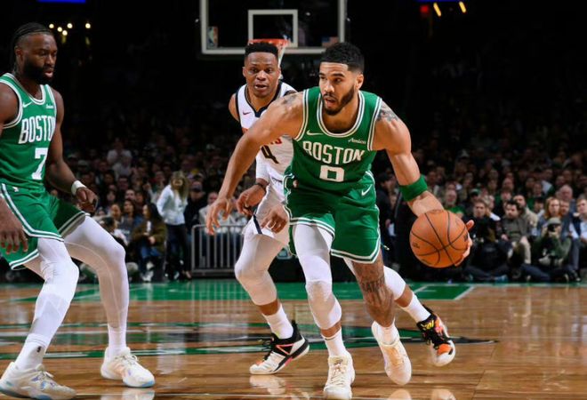 尴尬等待两个月，NBA75大现役超巨，却找不到下家！或许该退役了