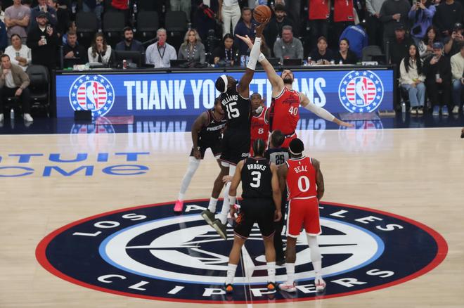 太陽雙殺快船送其4連敗 布克21+10+9哈登13+13