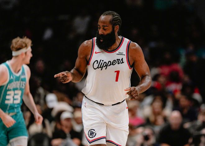 哈登55分7助，一戰(zhàn)刷新七大紀(jì)錄！保羅迎里程碑，小卡終于能回歸