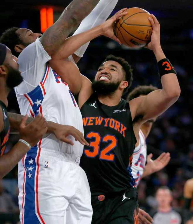 马克西30+9尼克斯遭76人终结6连胜 纽约4人组空砍86分