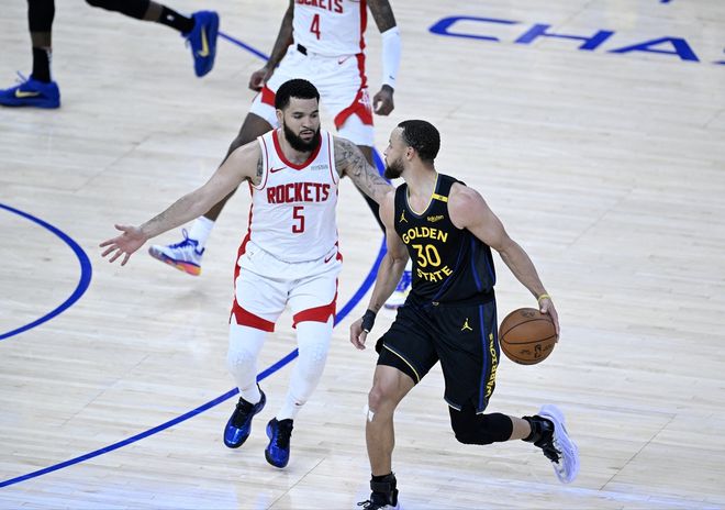 希爾德話說早了，火箭兩人爆發成勝負手，庫里正式表態