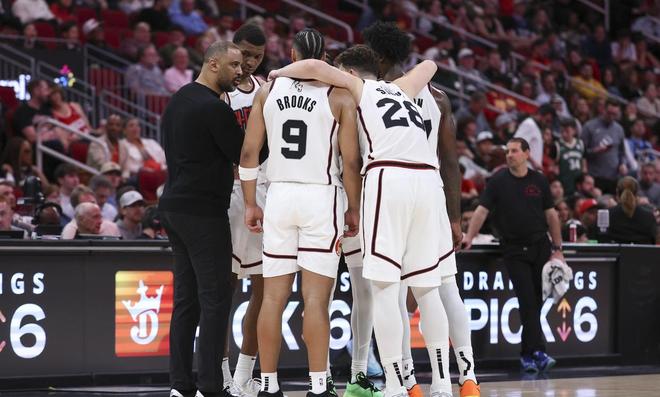 NBA新赛季实力榜公布 火箭第6/快船第7/勇士第9 湖人仅排名第11