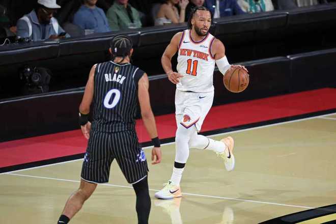 布伦森40+8尼克斯力克魔术进NBA杯决赛 唐斯29+8班凯罗25+8