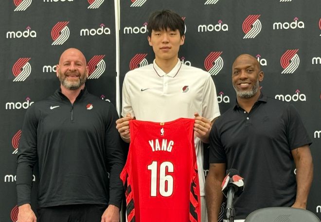 杨瀚森夏季联赛赛程：首秀12号11点打勇士，共4场，前2天背靠背！